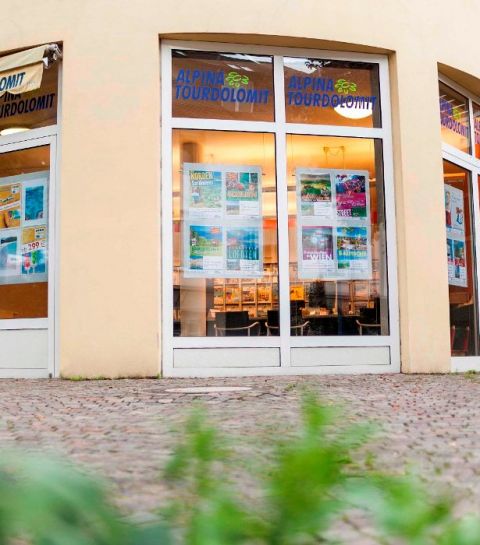 Piazza Tribus, 15 Lana - Piazza Tribus, 15